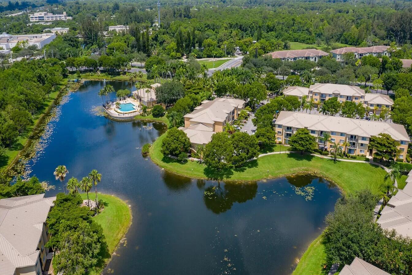 GRAND VIEW AT CRESTWOOD CONDOMINIUM - Residential Lease