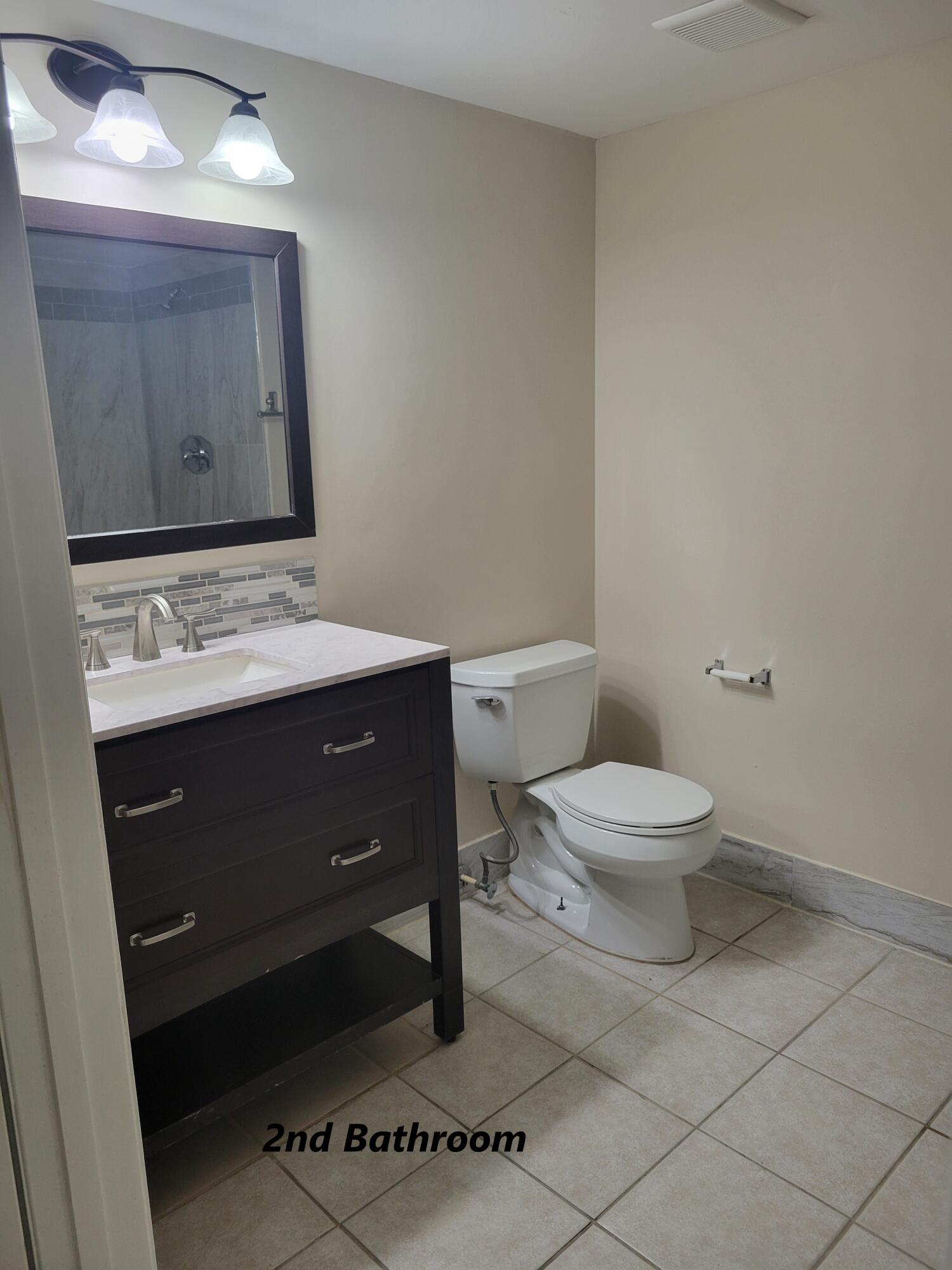 GRAND VIEW AT CRESTWOOD CONDOMINIUM - Residential Lease