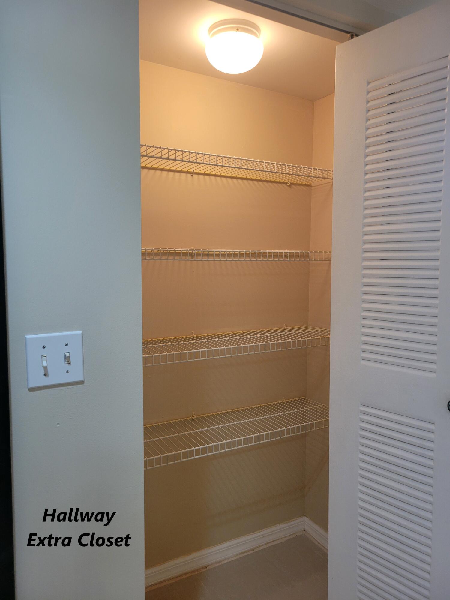 GRAND VIEW AT CRESTWOOD CONDOMINIUM - Residential Lease