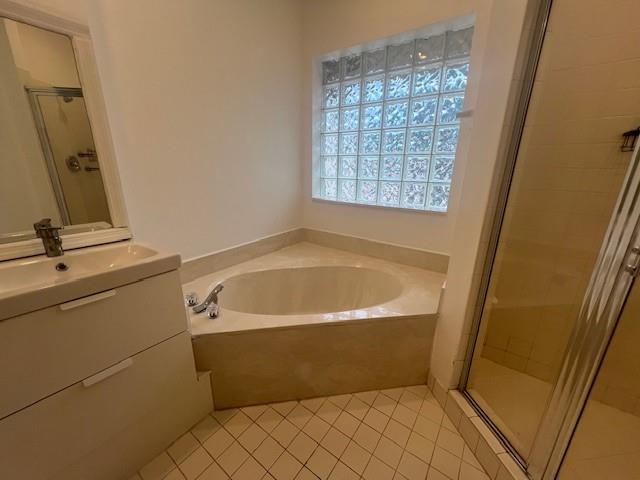 California Courts Condo - Residential Lease