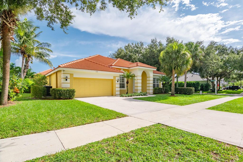 Photo of 1185 Egret Circle S, Jupiter, FL 33458 (MLS # R10913819)