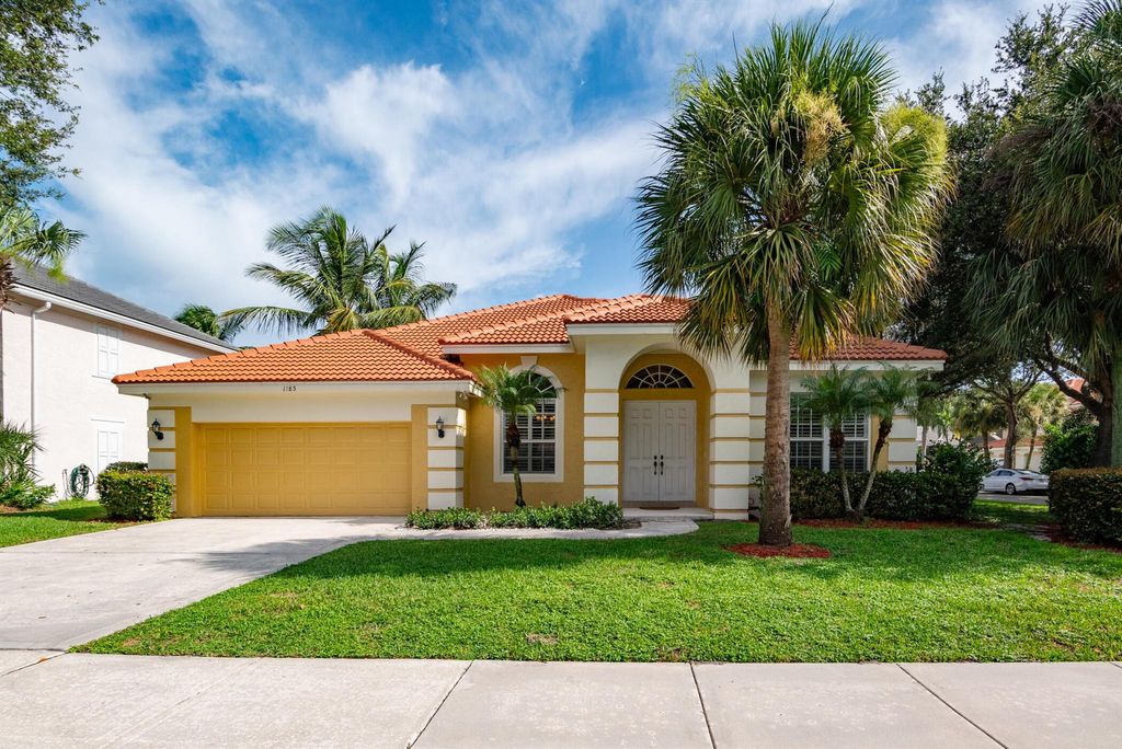 Photo of 1185 Egret Circle S, Jupiter, FL 33458 (MLS # R10913819)