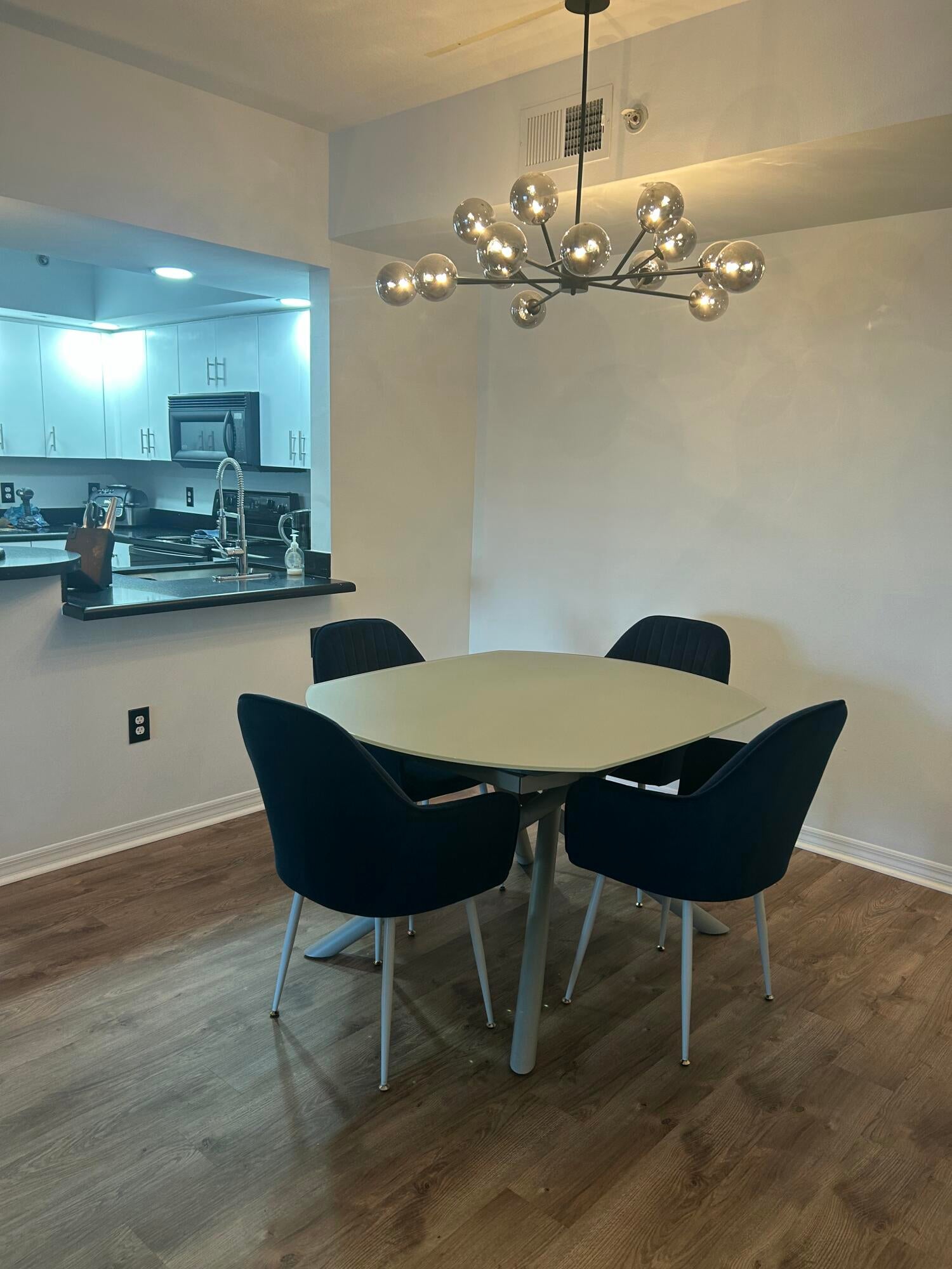 110 N FEDERAL Highway 502