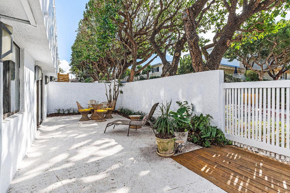 WINDEMERE HOUSE CONDO - Residential