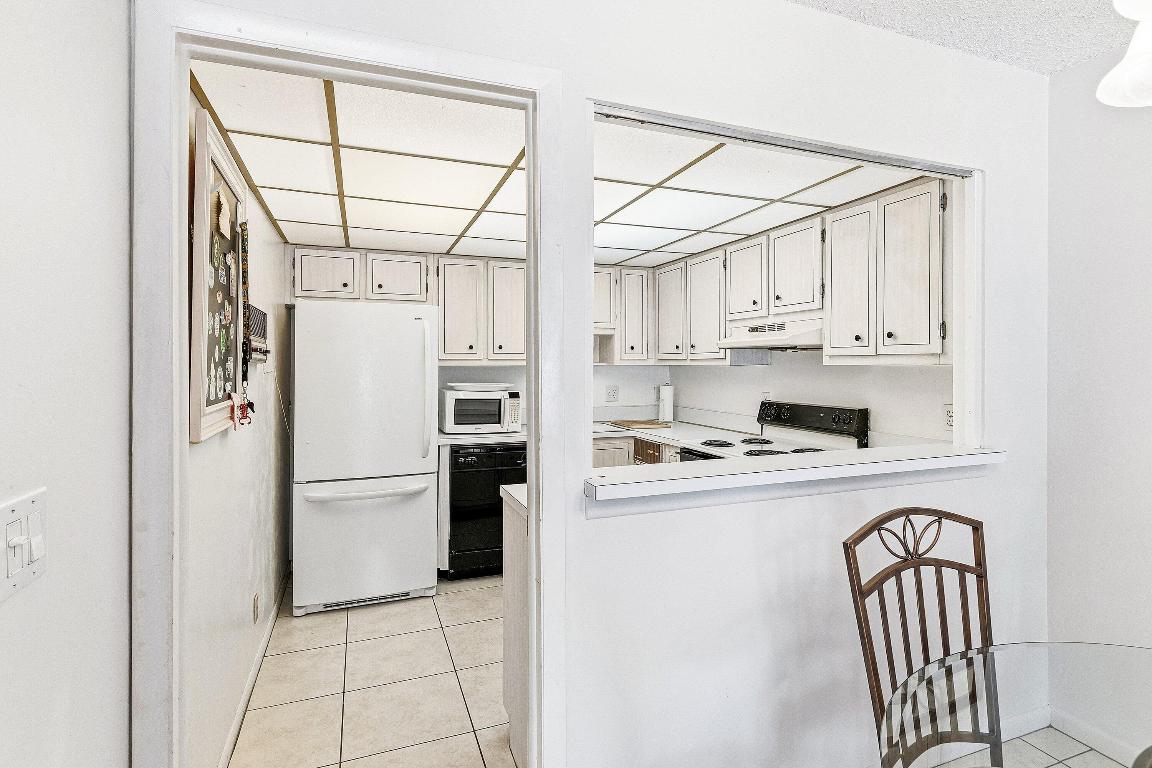 WINDEMERE HOUSE CONDO - Residential