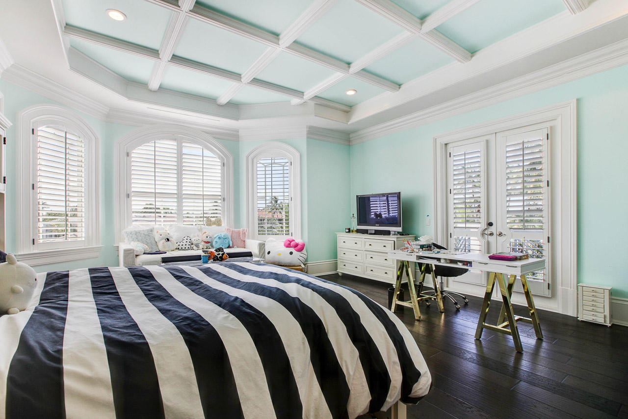 Admirals Cove - Residential