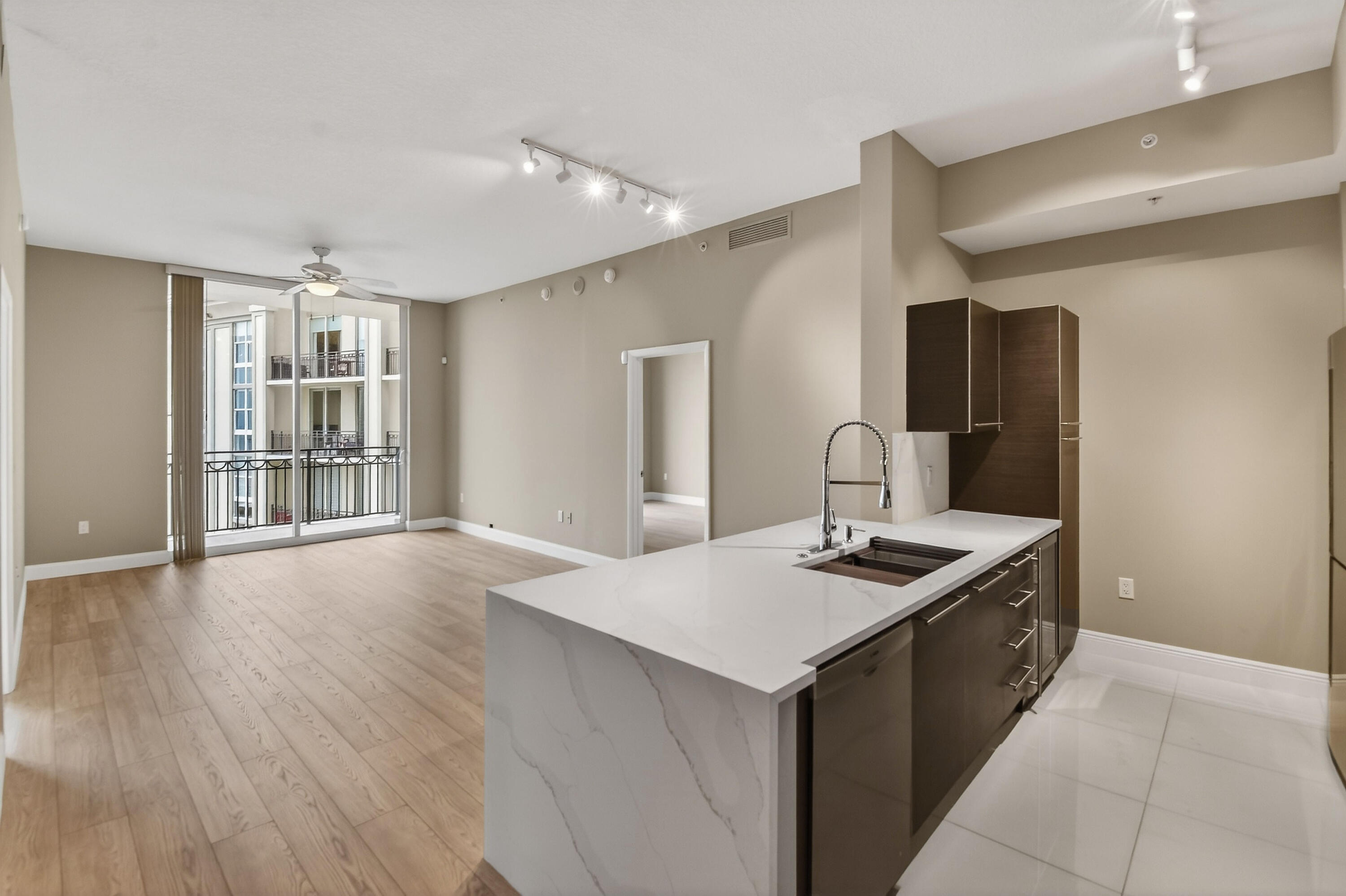 CITYPLACE SOUTH TOWER CONDO - Residential Lease