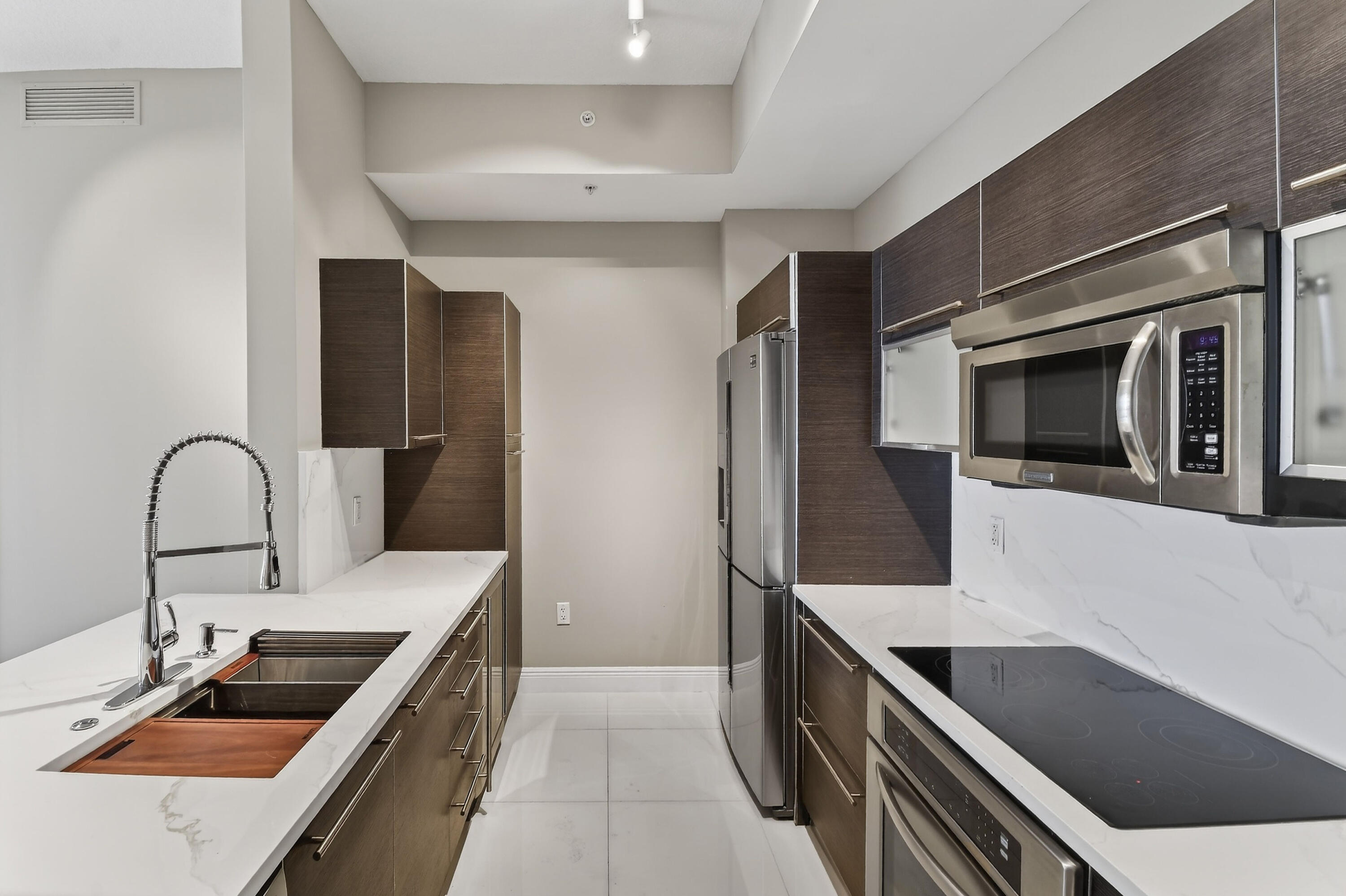 CITYPLACE SOUTH TOWER CONDO - Residential Lease