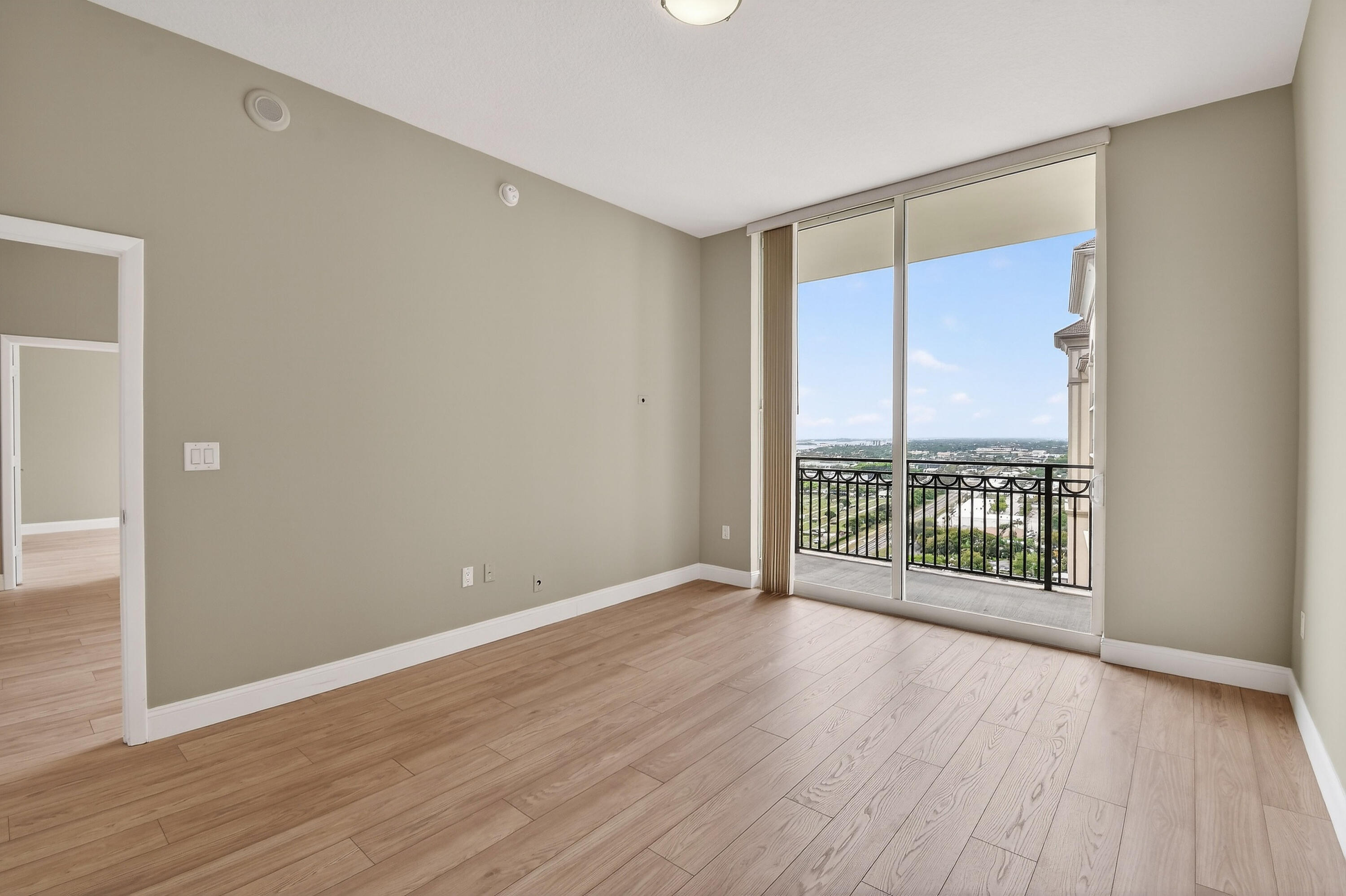 CITYPLACE SOUTH TOWER CONDO - Residential Lease