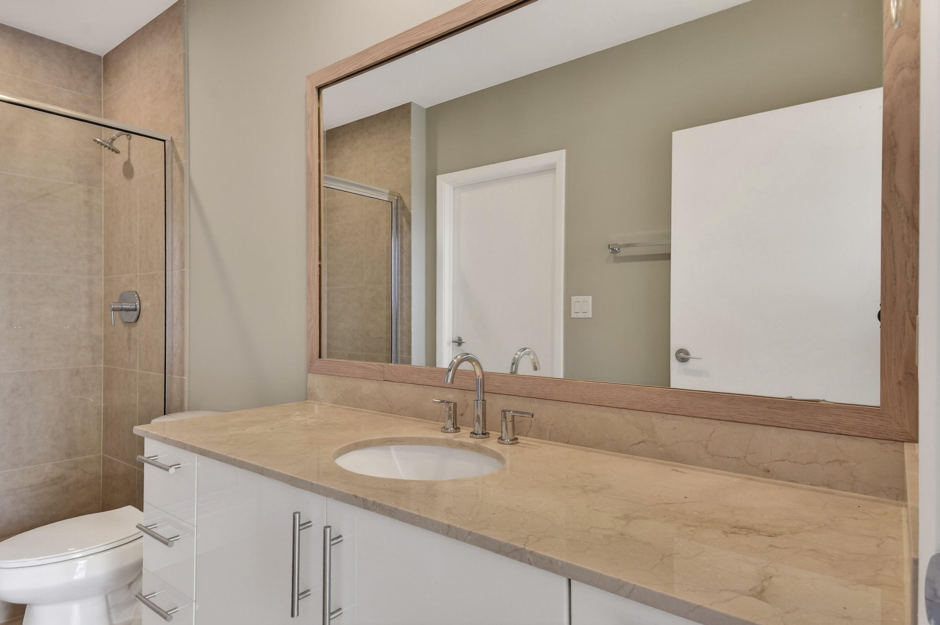 CITYPLACE SOUTH TOWER CONDO - Residential Lease