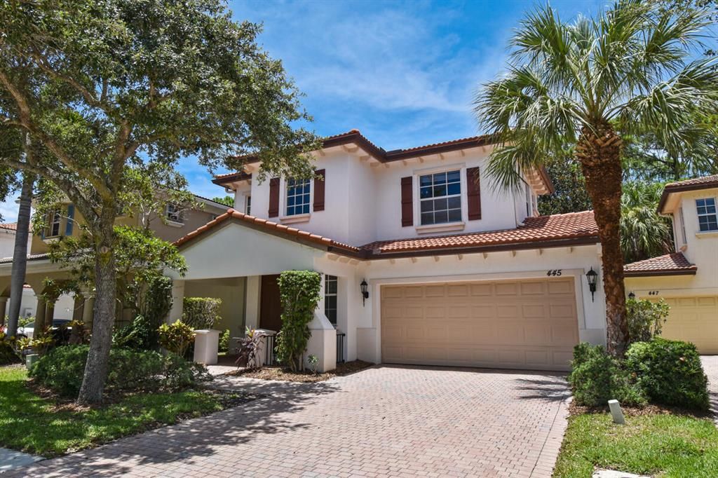 Photo of 445 Pumpkin Drive, Palm Beach Gardens, FL 33410 (MLS # R10814108)