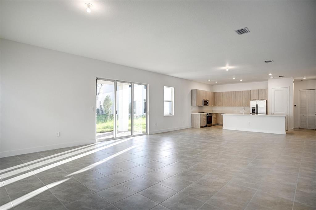 CRESCENT RIDGE - Residential Lease