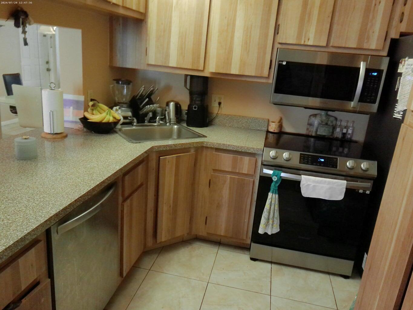 PALM CLUB VILLAGE I CONDO - Residential