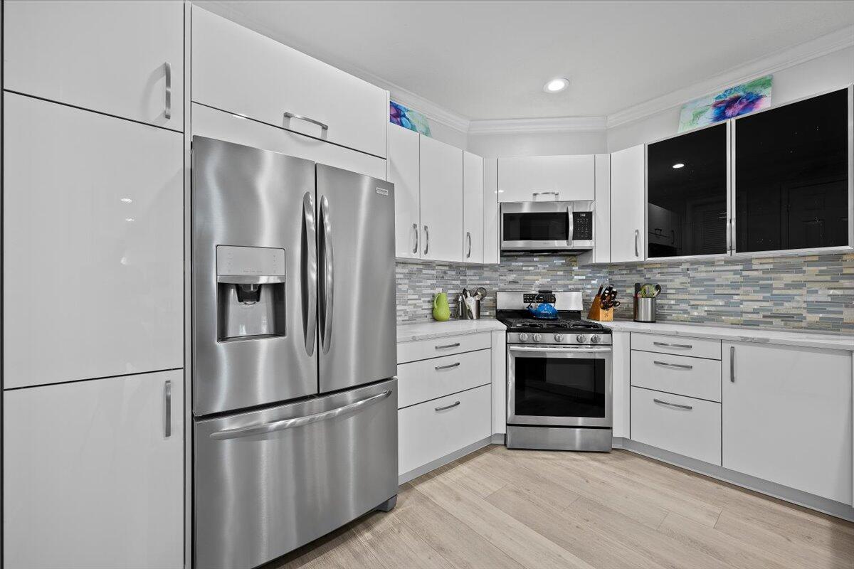 MANSIONS AT EVERGRENE CONDO - Residential