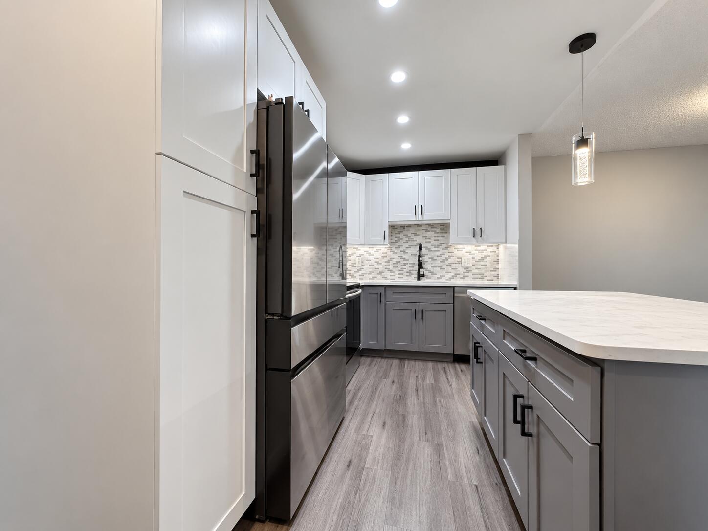 140 CYPRESS CLUB Drive 407