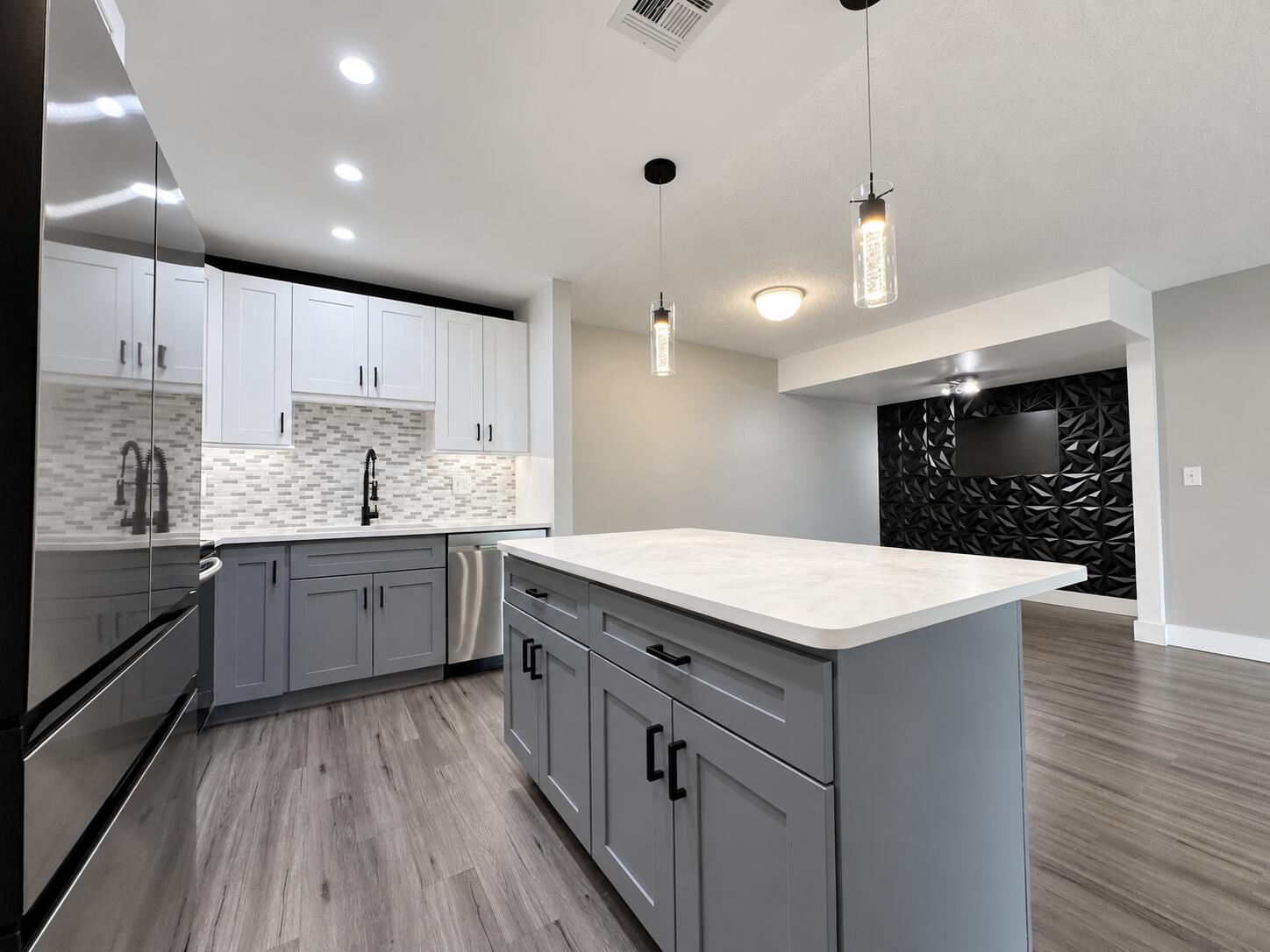 140 CYPRESS CLUB Drive 407