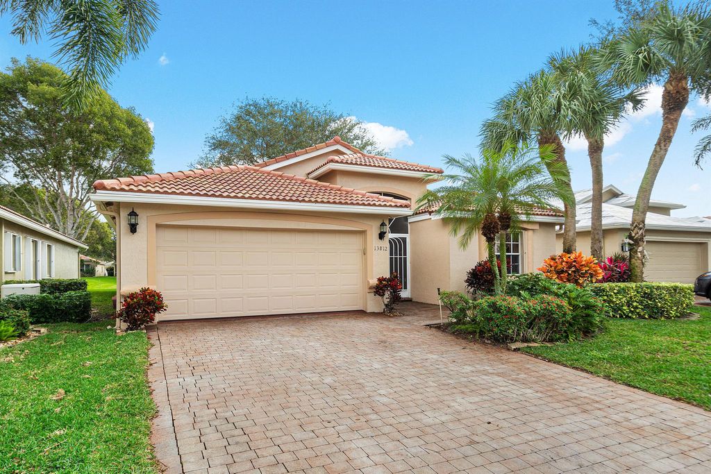 Photo of 13812 Via Nidia, Delray Beach, FL 33446 (MLS # R10949978)