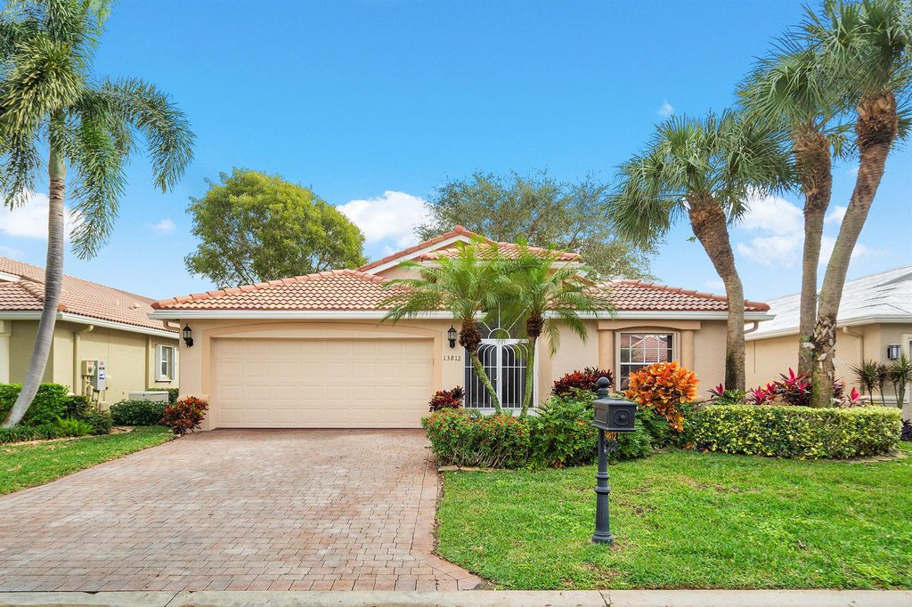 Photo of 13812 Via Nidia, Delray Beach, FL 33446 (MLS # R10949978)