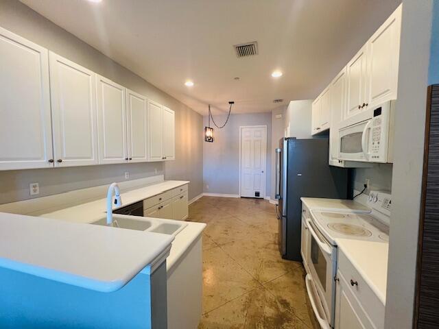 CARRIAGE POINTE TOWNHOMES PUD - Residential Lease