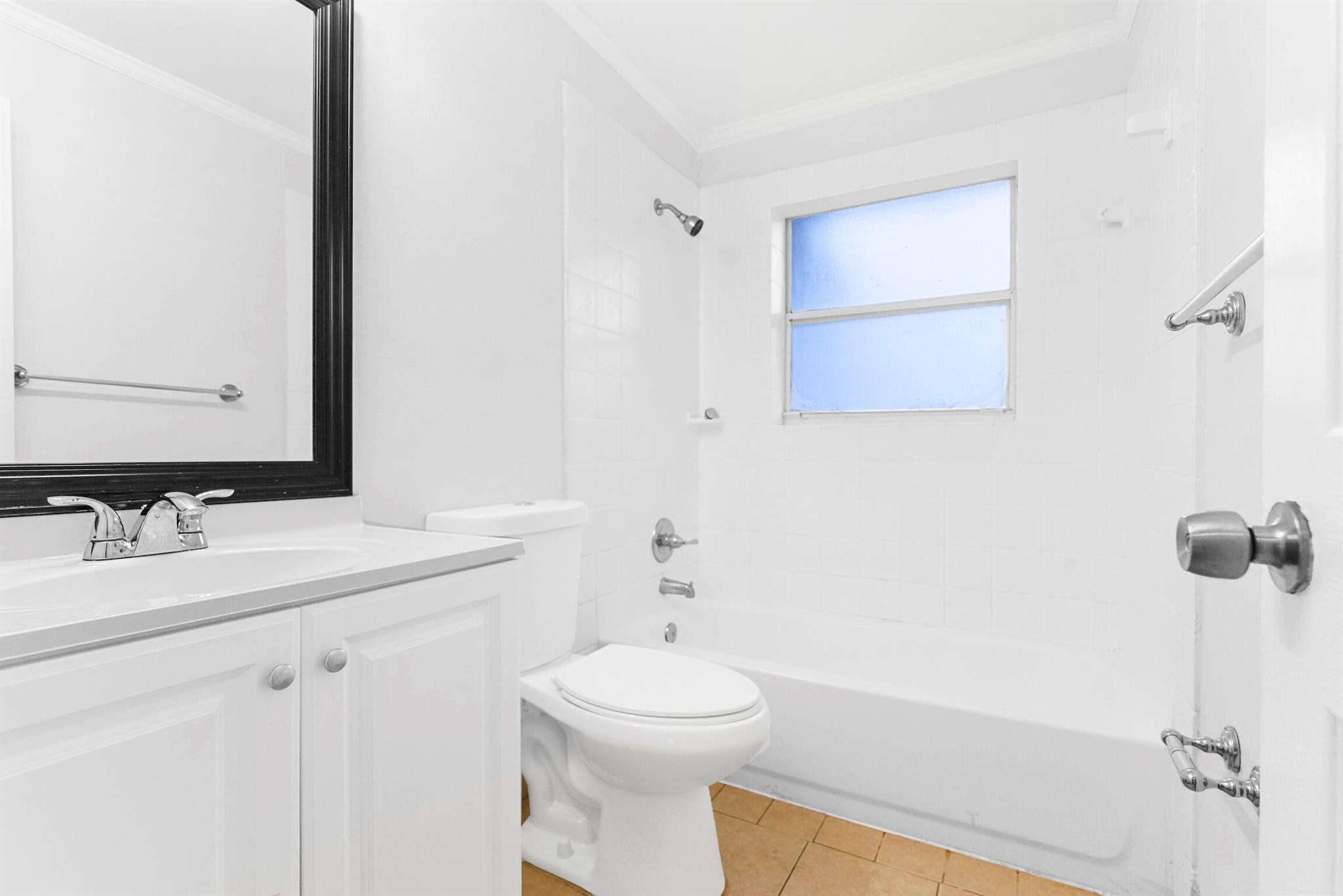 SEACREST ESTATES - Residential Lease