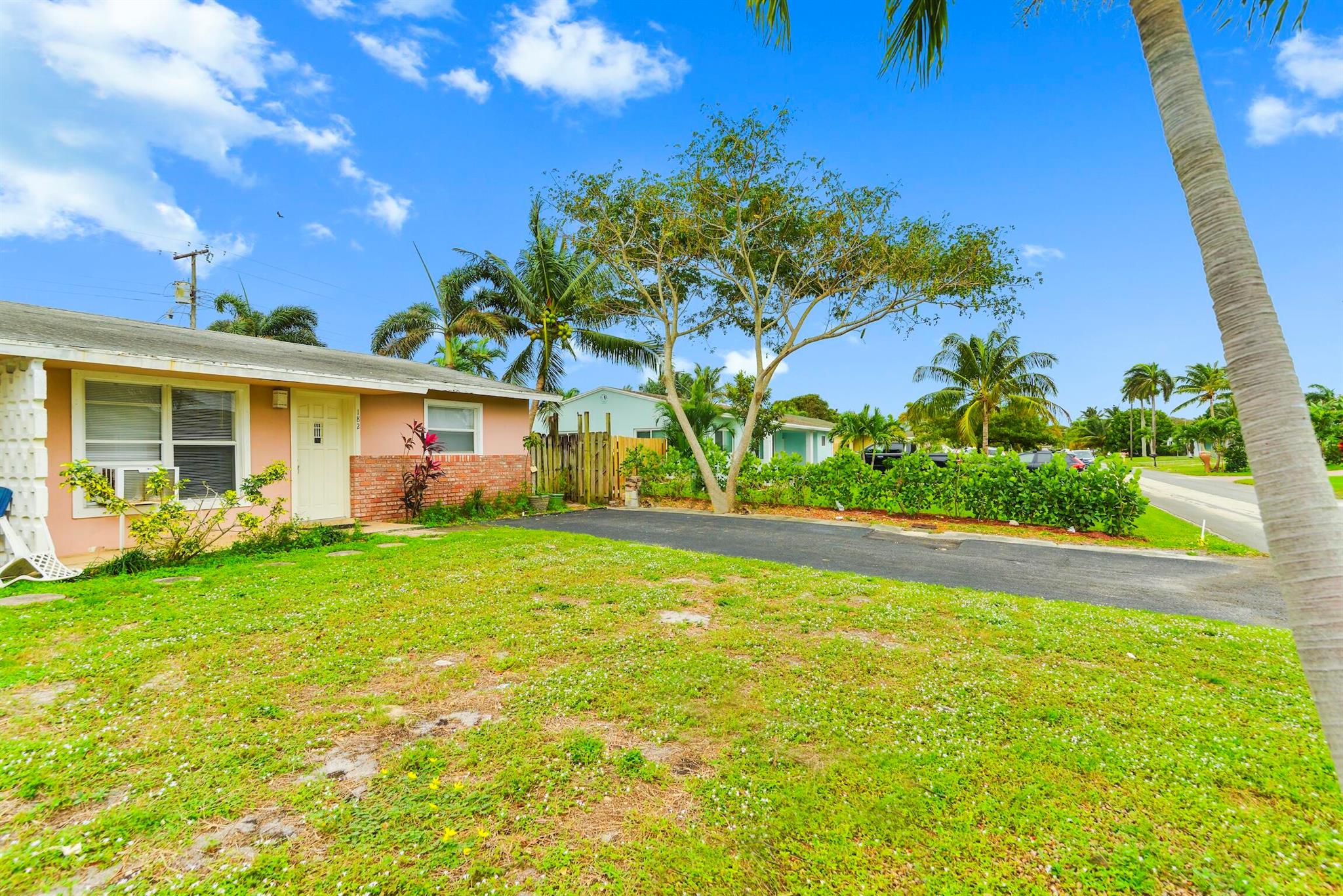 SEACREST ESTATES - Residential Lease