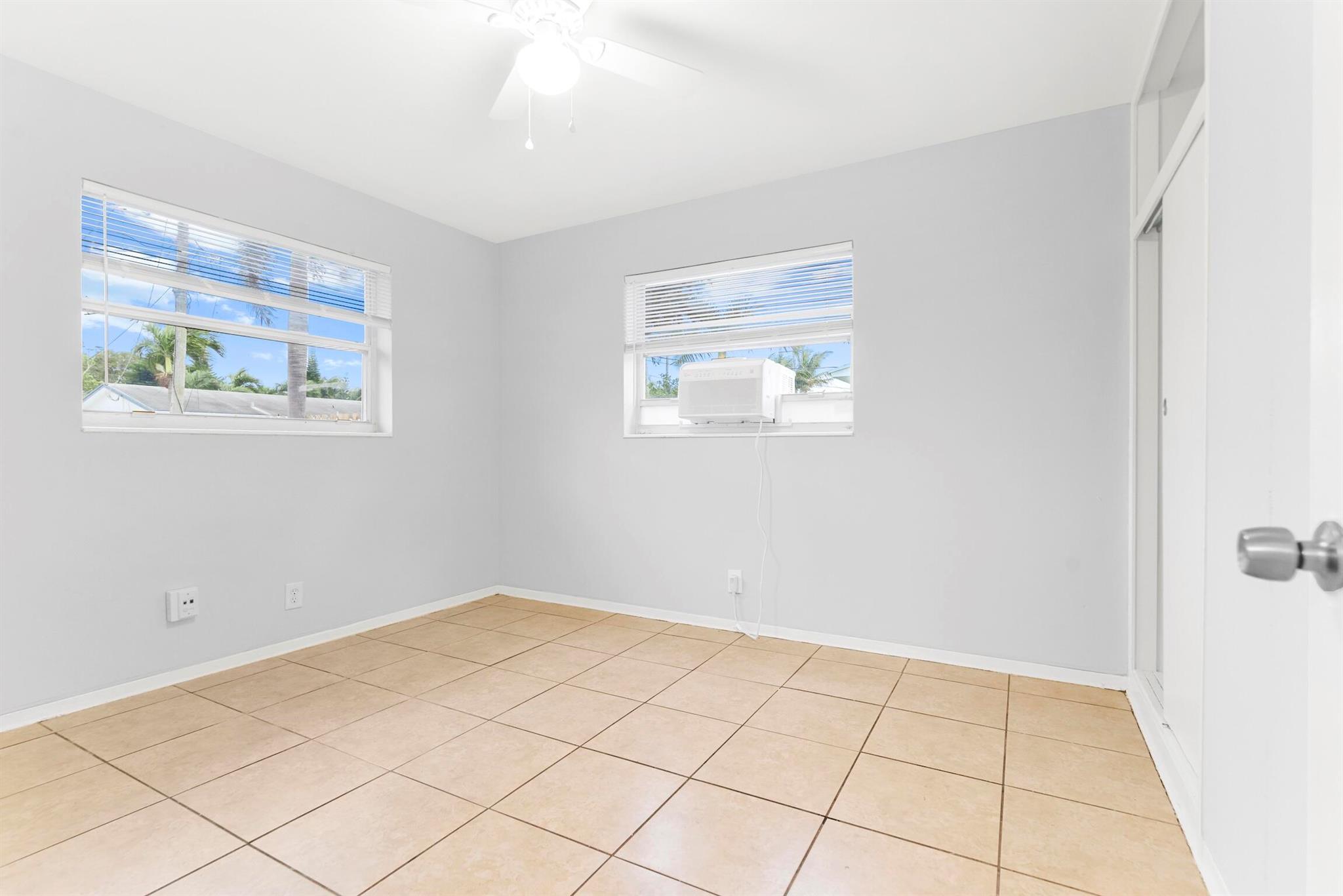 SEACREST ESTATES - Residential Lease