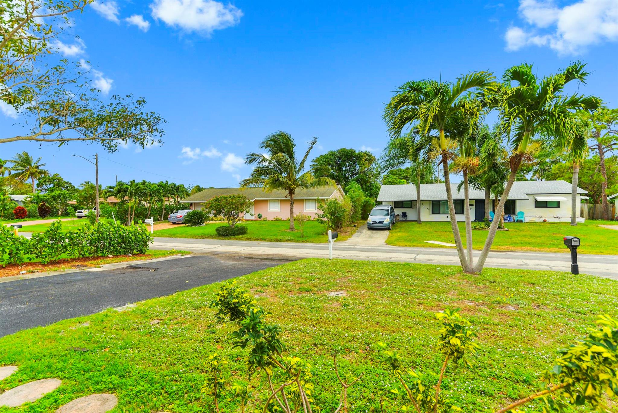 SEACREST ESTATES - Residential Lease