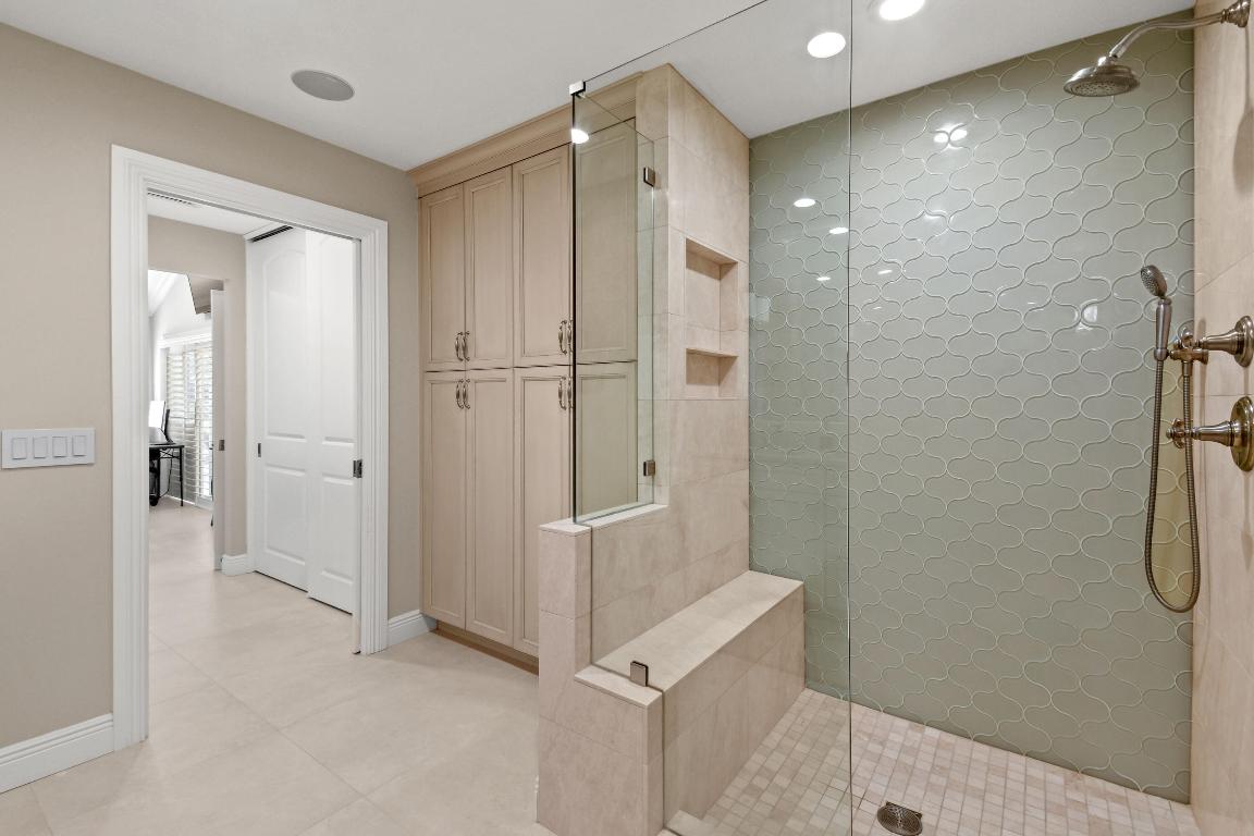 RIVER - Residential Lease