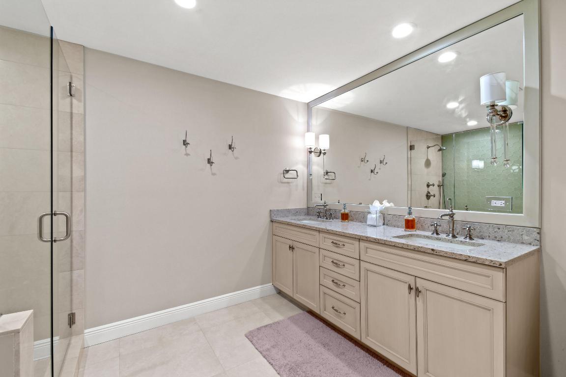 RIVER - Residential Lease