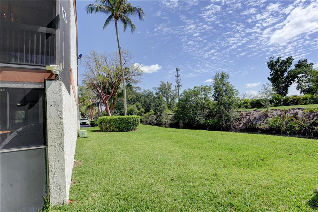 TOWNHOMES AT ORANGE DRIVE - Residential