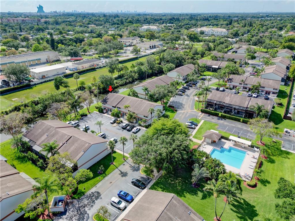 TOWNHOMES AT ORANGE DRIVE - Residential