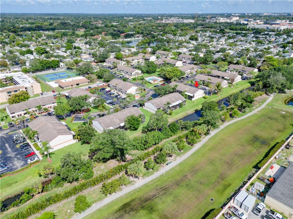 TOWNHOMES AT ORANGE DRIVE - Residential