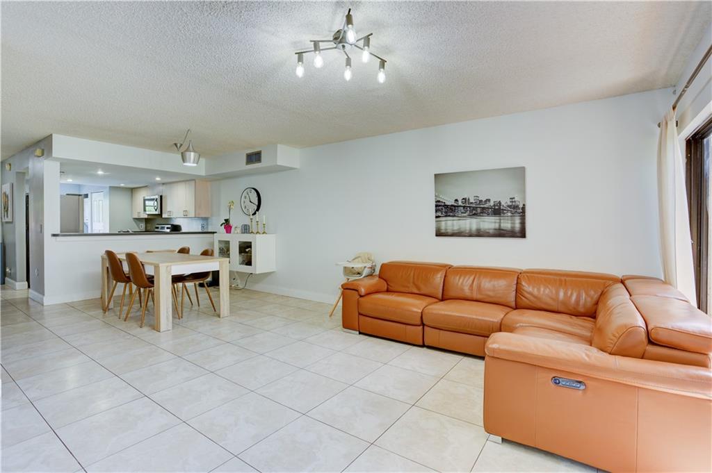 TOWNHOMES AT ORANGE DRIVE - Residential