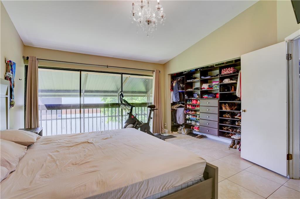 TOWNHOMES AT ORANGE DRIVE - Residential