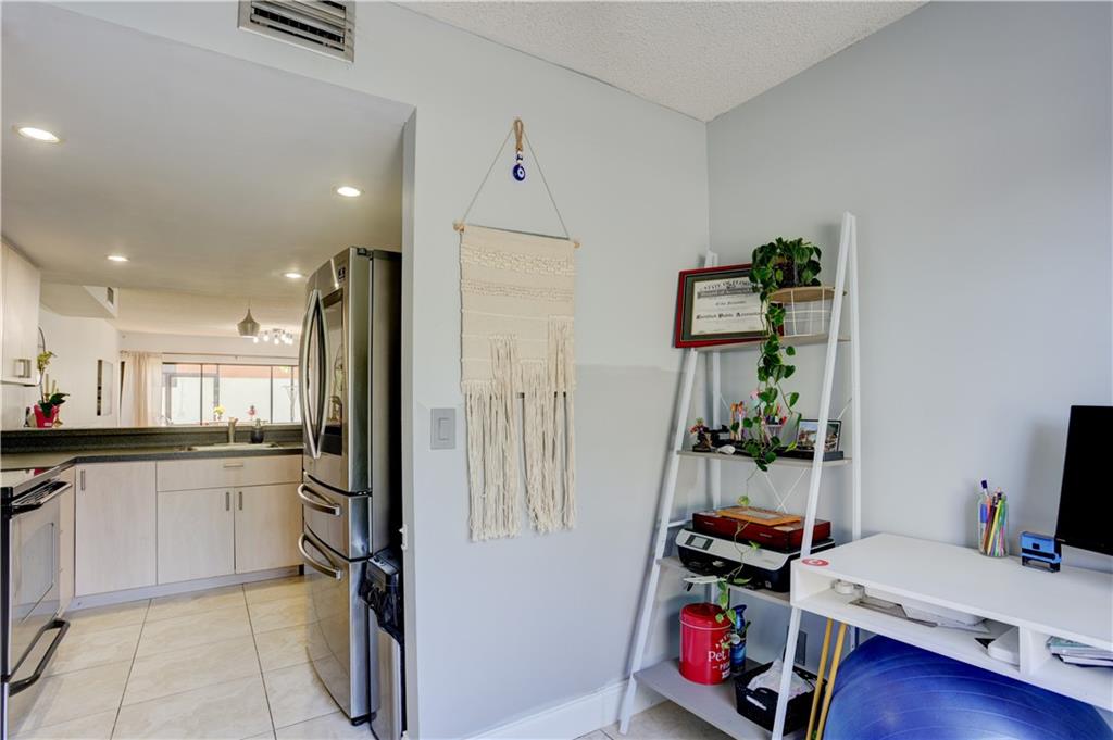 TOWNHOMES AT ORANGE DRIVE - Residential