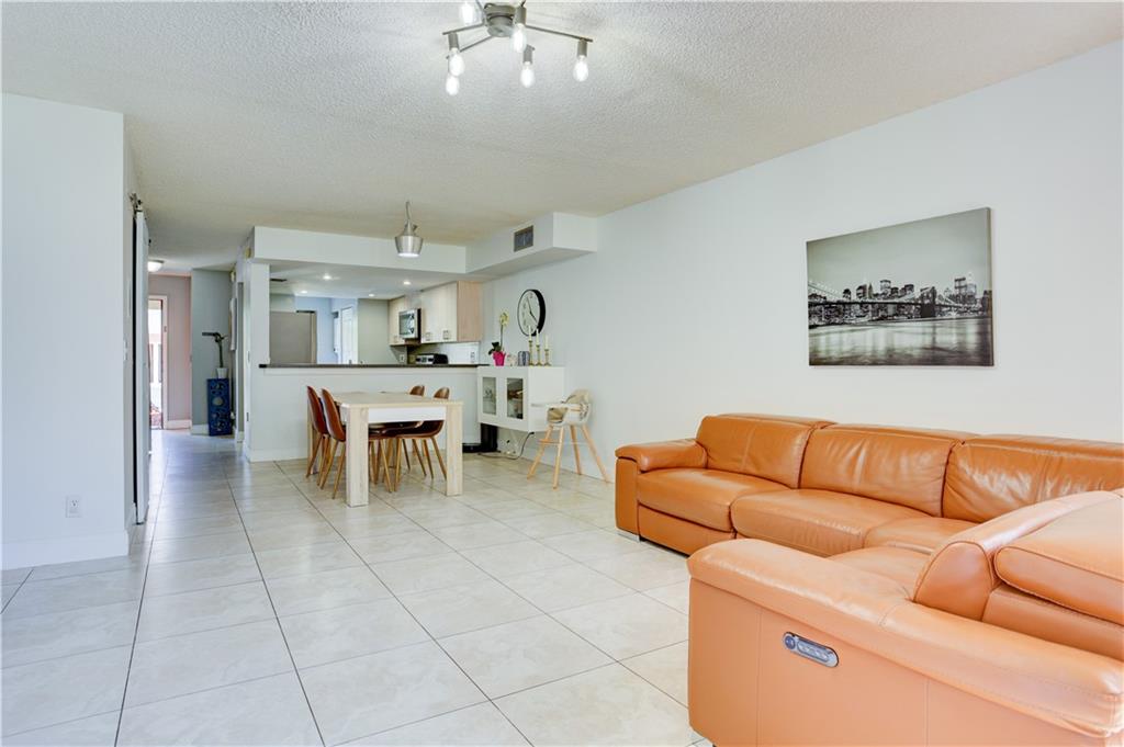 TOWNHOMES AT ORANGE DRIVE - Residential
