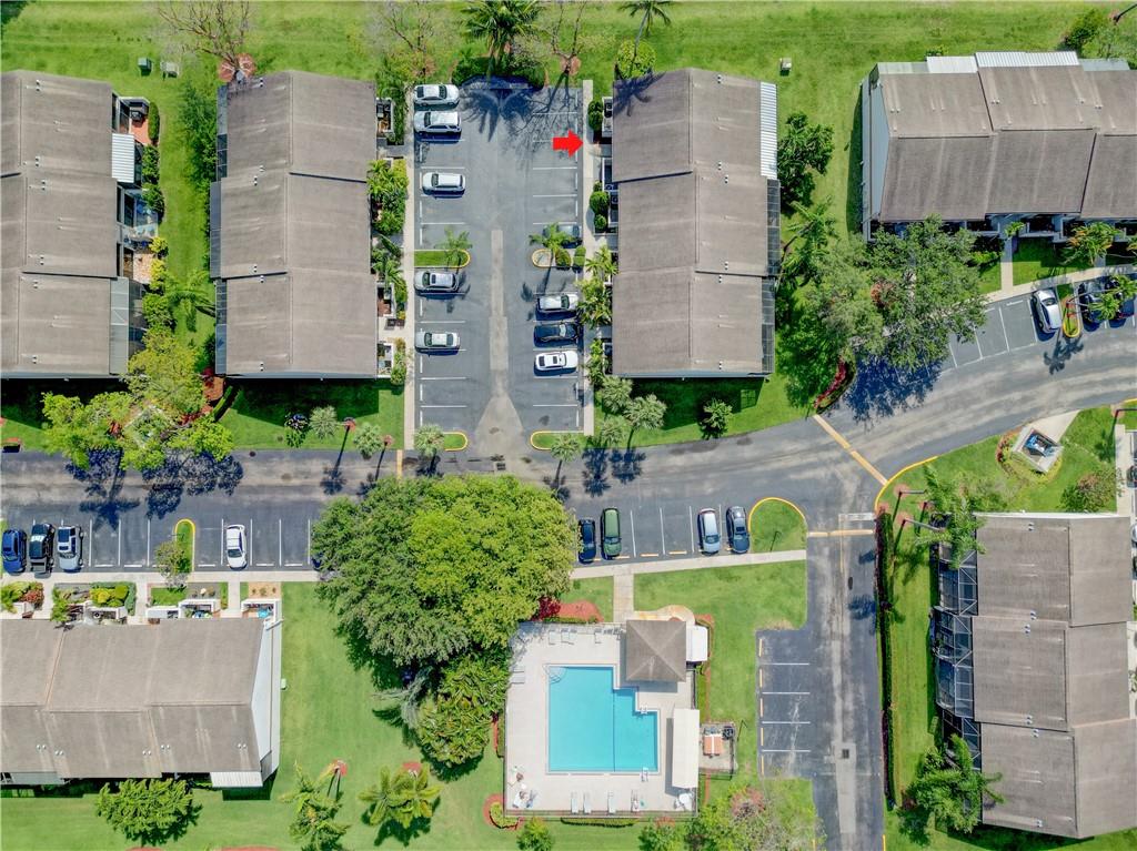 TOWNHOMES AT ORANGE DRIVE - Residential