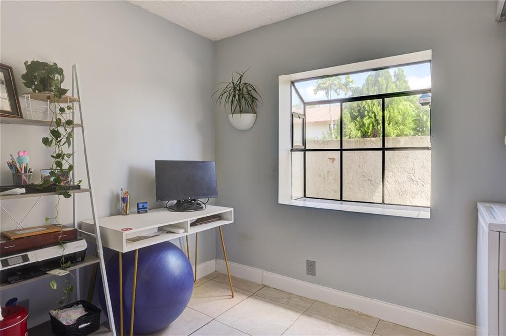 TOWNHOMES AT ORANGE DRIVE - Residential