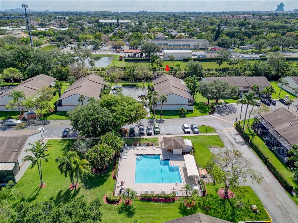 TOWNHOMES AT ORANGE DRIVE - Residential