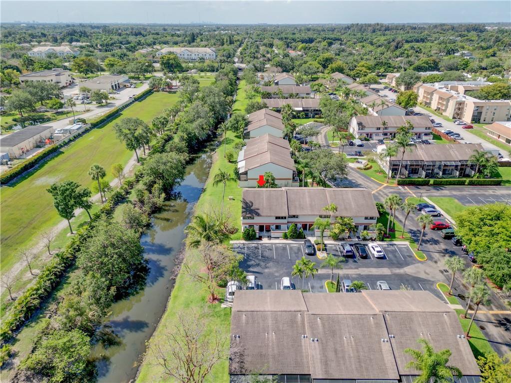 TOWNHOMES AT ORANGE DRIVE - Residential