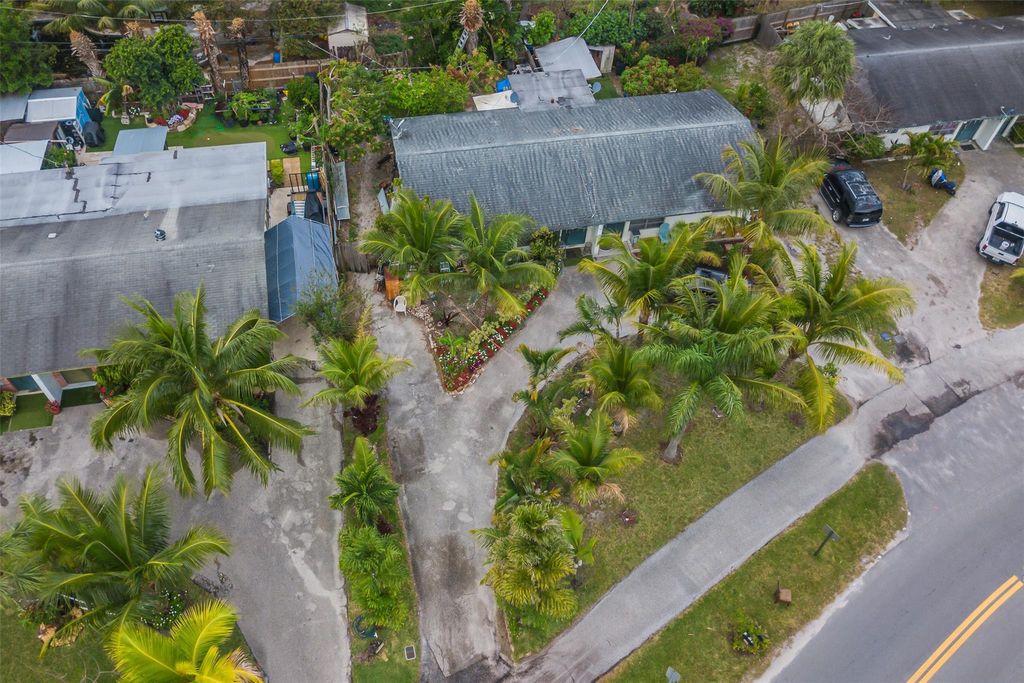 Photo of 804 Philadelphia Drive, Jupiter, FL 33458 (MLS # F10490544)