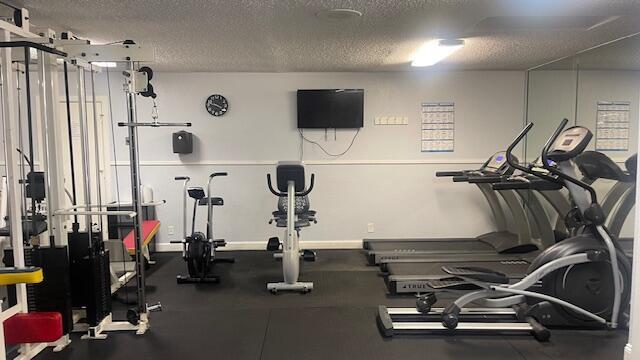 GOLDEN LAKES VILLAGE COND - Residential