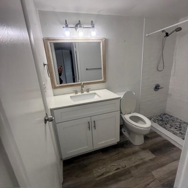 GOLDEN LAKES VILLAGE COND - Residential