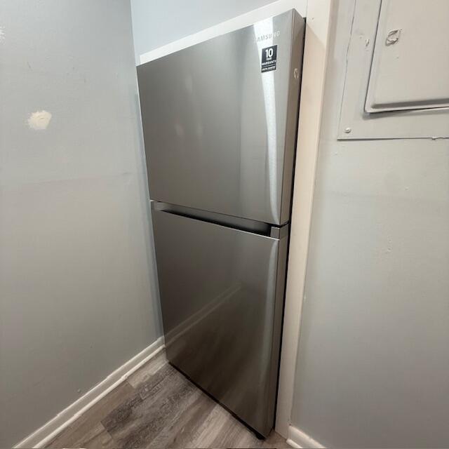 GOLDEN LAKES VILLAGE COND - Residential