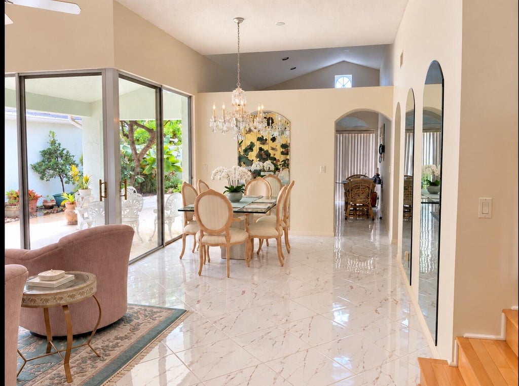 Photo of 37 Dorchester Circle, Palm Beach Gardens, FL 33418 (MLS # B26091744)