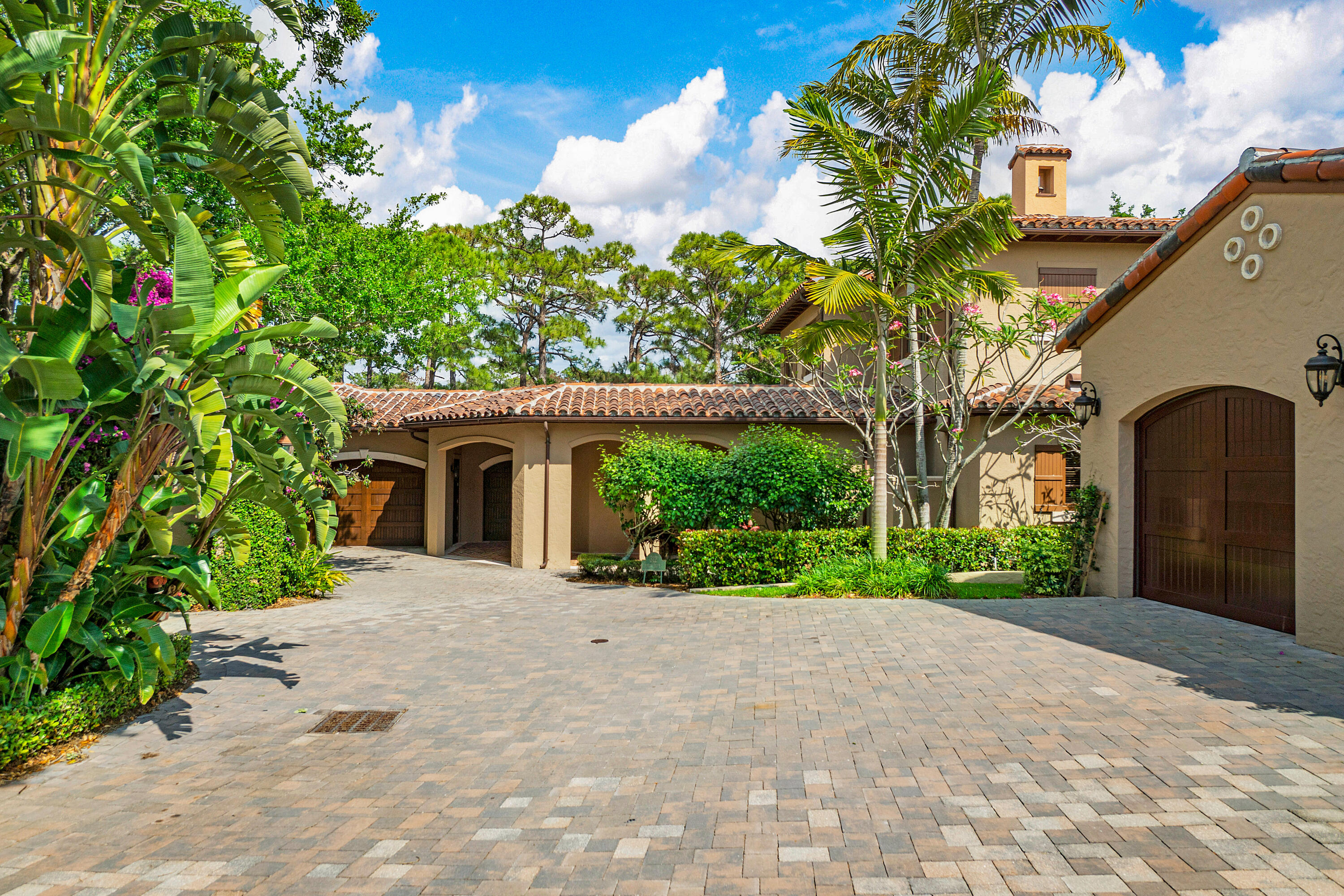 BEARS CLUB VILLAS CONDO - Residential
