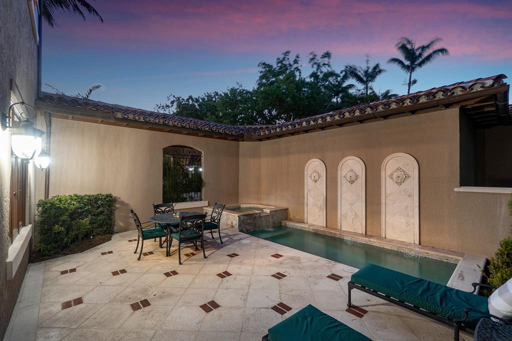 BEARS CLUB VILLAS CONDO - Residential