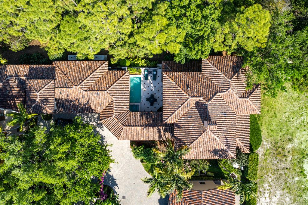 BEARS CLUB VILLAS CONDO - Residential