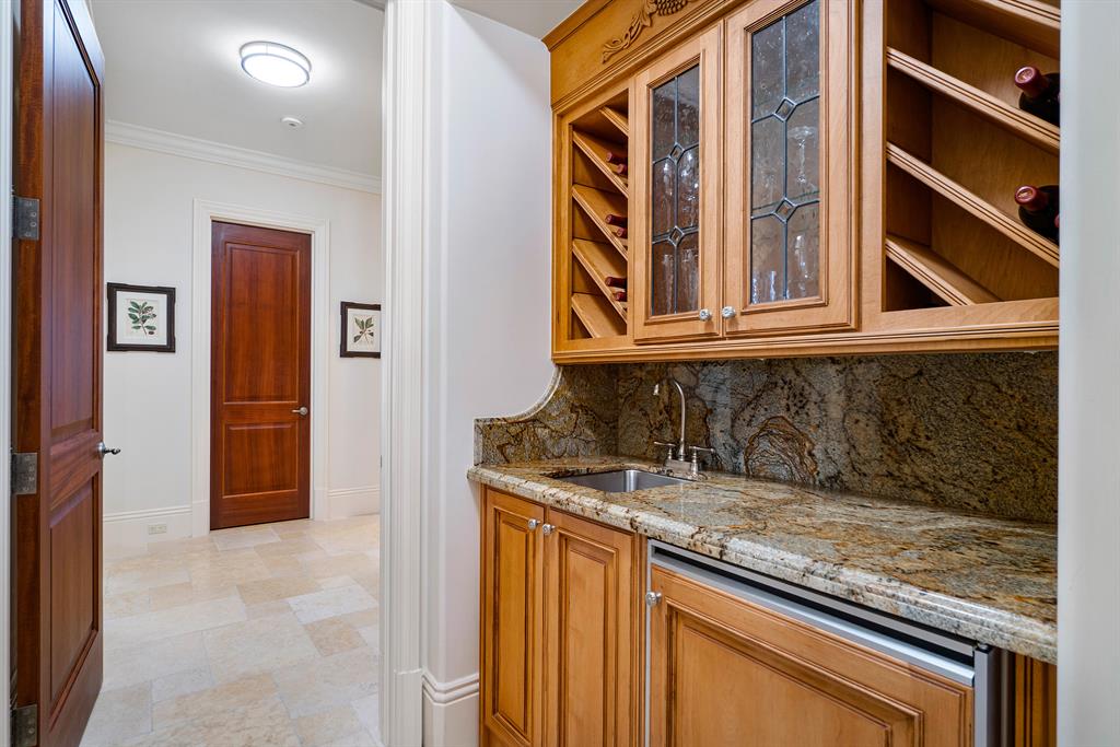 BEARS CLUB VILLAS CONDO - Residential