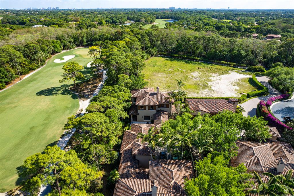 BEARS CLUB VILLAS CONDO - Residential